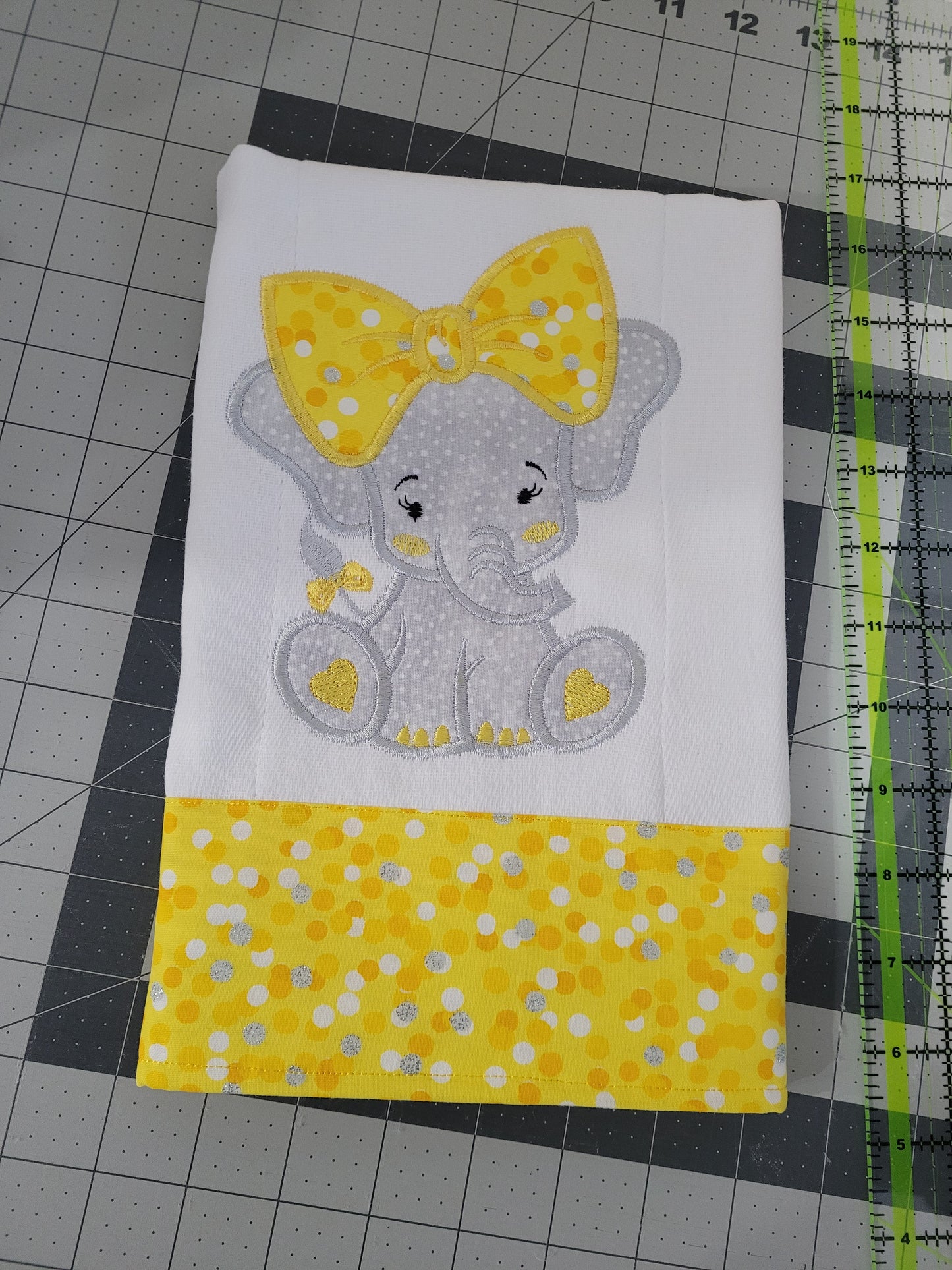 Elephant-Paño Bordado