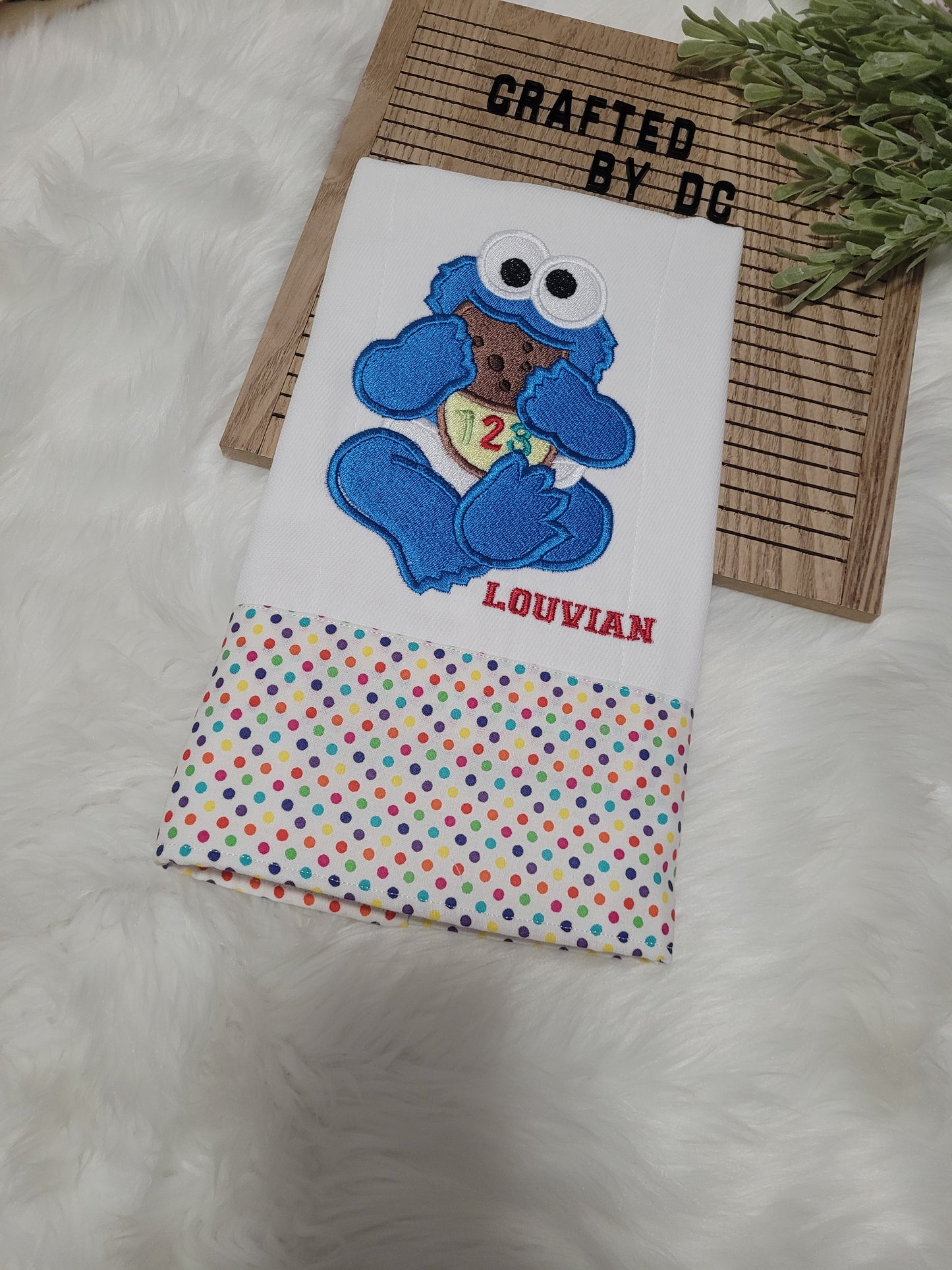 049-Paño Bordado